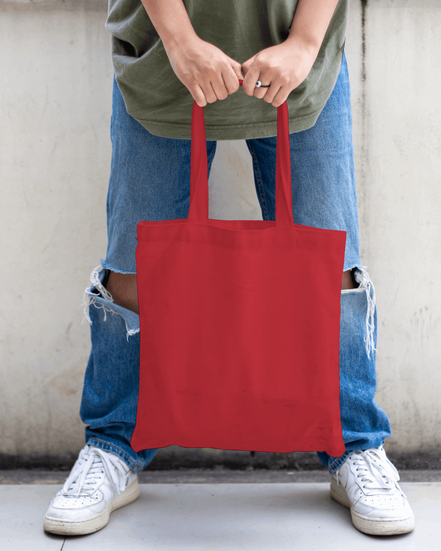 RED TOTE BAG WITH ZIP